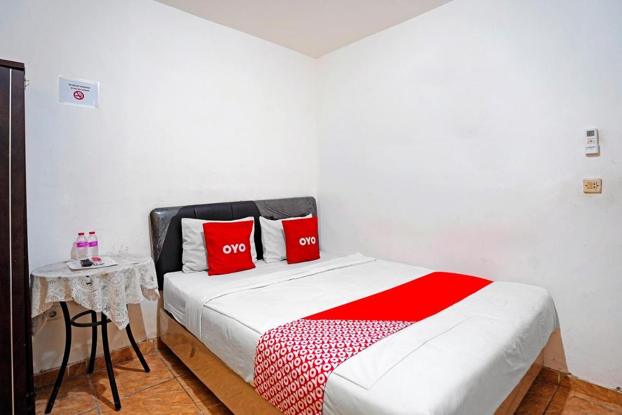 Hotel OYO 91390 Kost Grand Royal Elite Surabaya Exterior foto