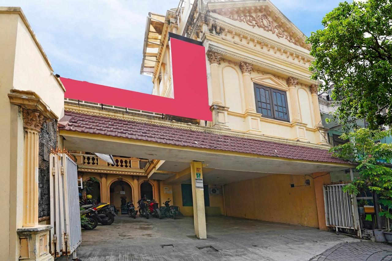 Hotel OYO 91390 Kost Grand Royal Elite Surabaya Exterior foto