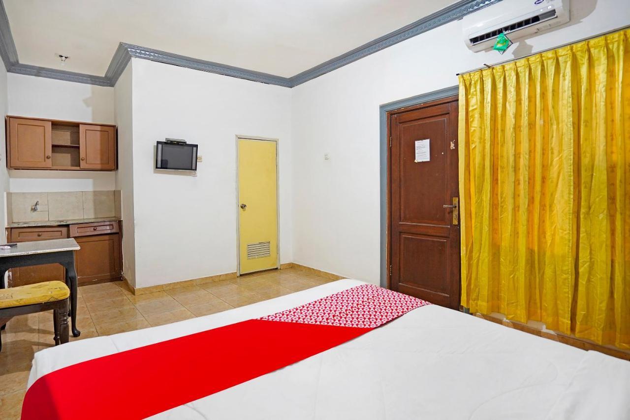 Hotel OYO 91390 Kost Grand Royal Elite Surabaya Exterior foto