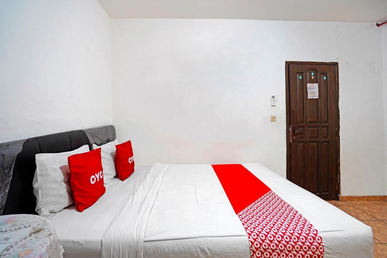 Hotel OYO 91390 Kost Grand Royal Elite Surabaya Exterior foto